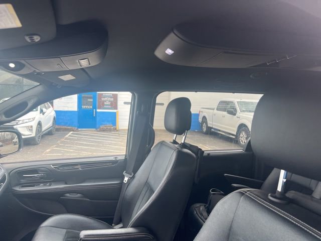 Used 2014 Dodge Grand Caravan SXT image 5