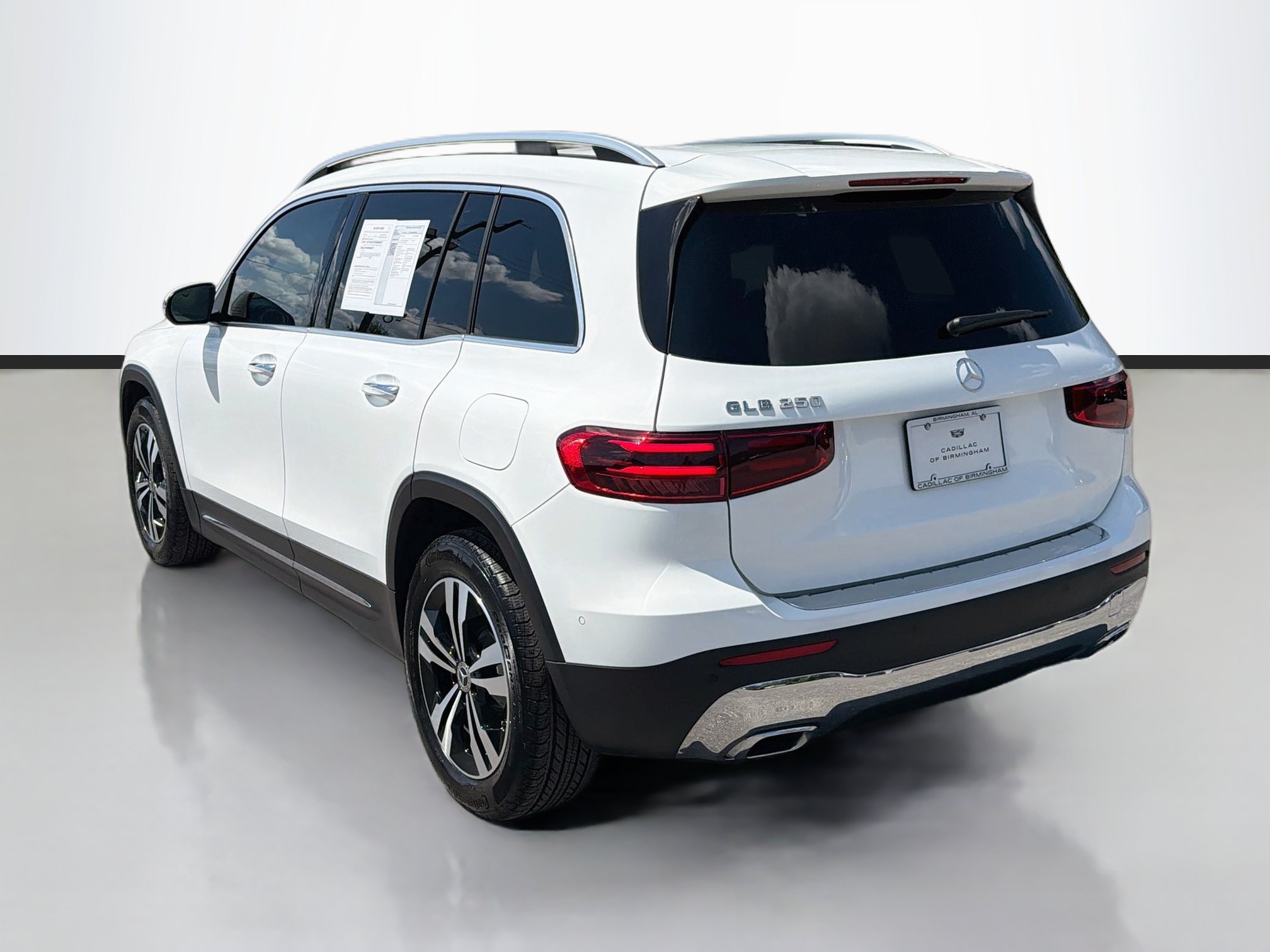 Used 2025 Mercedes-Benz GLB 250 image 7