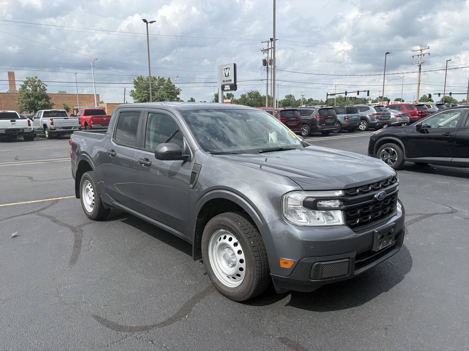 Used 2022 Ford Maverick XL FWD image 2