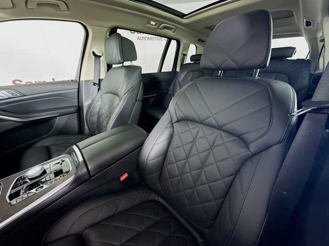 Used 2024 BMW X7 xDrive40i w/ Premium Package image 22