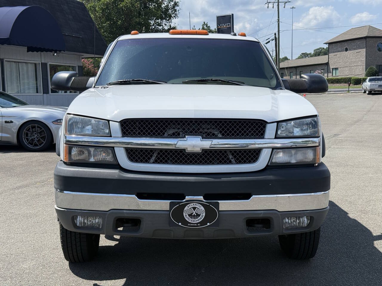 Used 2003 Chevrolet Silverado 3500 LT RWD image 3