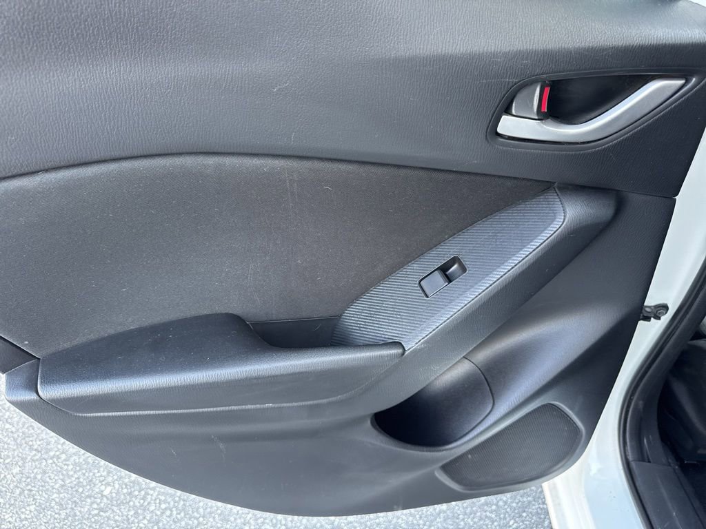 Used 2014 MAZDA MAZDA3 i Sport image 10