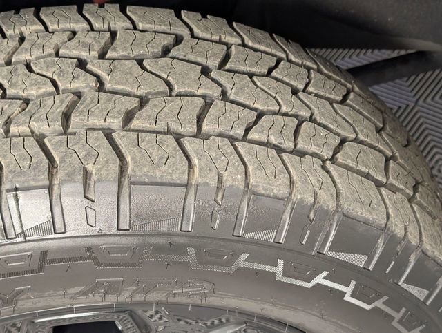 Certified 2025 GMC Sierra 2500 AT4 w/ AT4 Premium Plus Package image 9