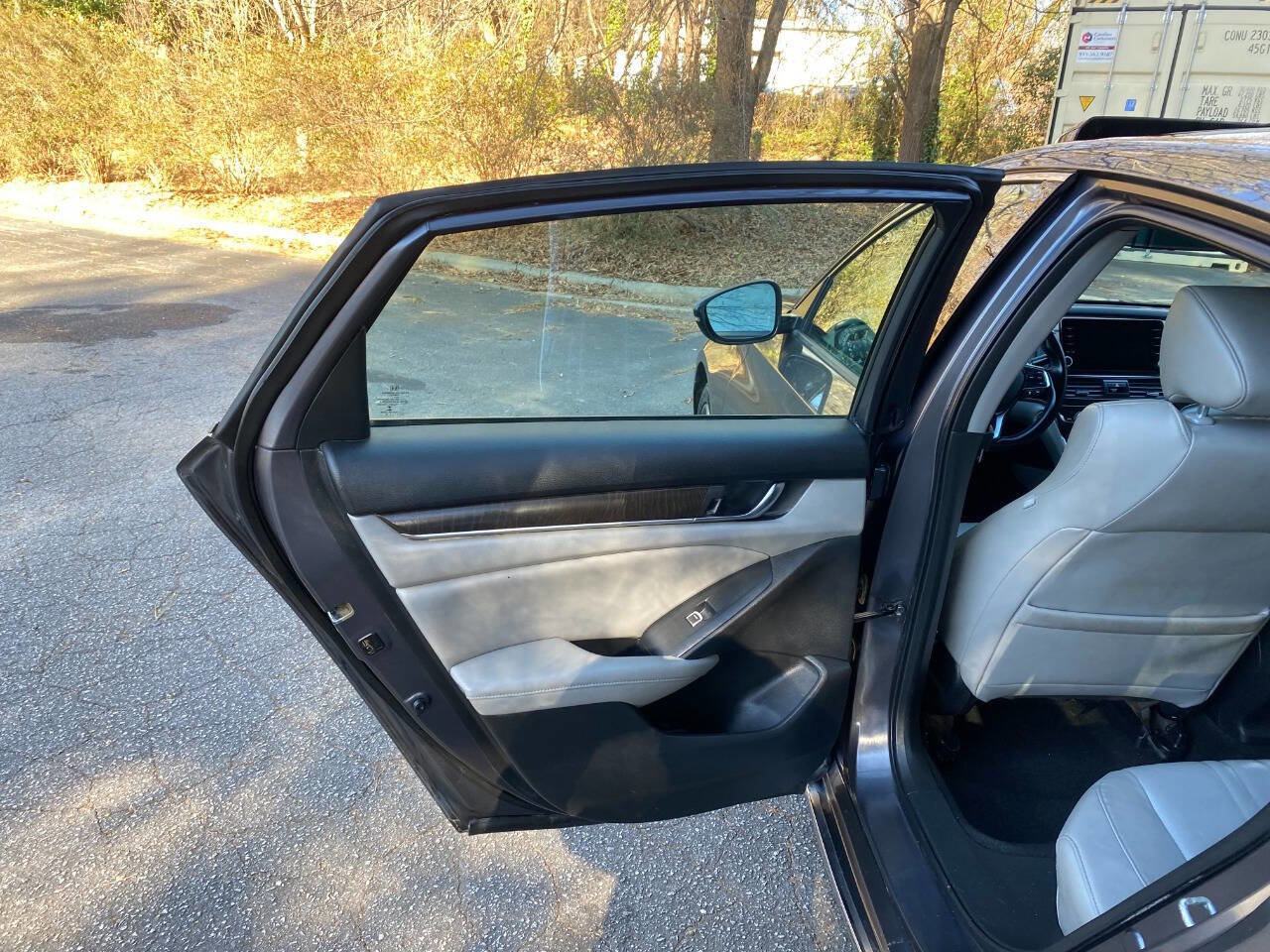 Used 2018 Honda Accord EX-L image 40