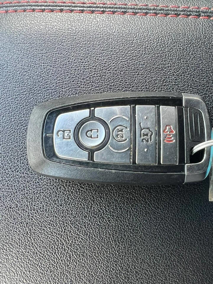 Used 2022 Ford Edge ST-Line image 18