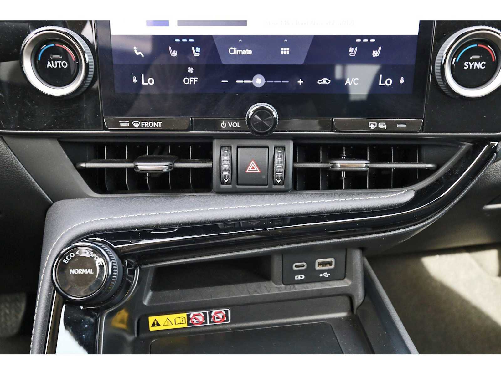 Used 2025 Lexus NX 250 Premium w/ Towing Package (2000 Lbs) image 24