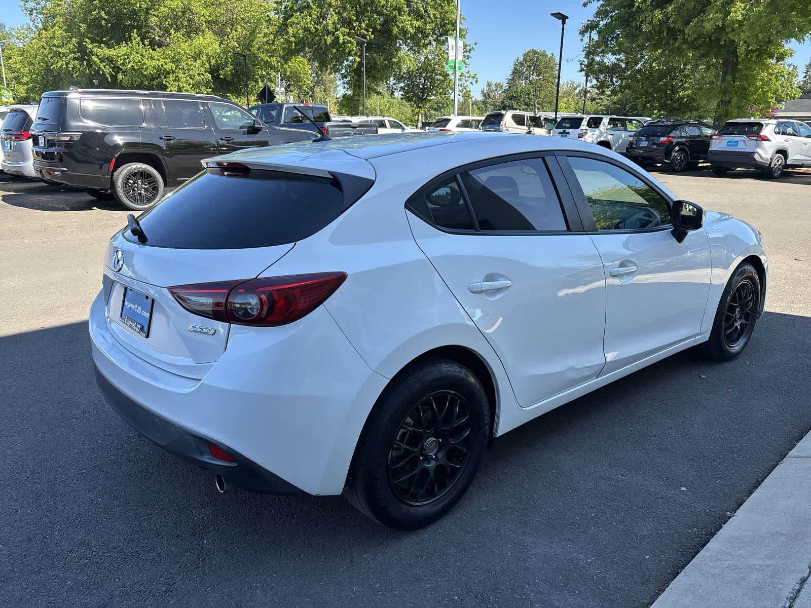 Used 2015 MAZDA MAZDA3 i Sport FWD image 4