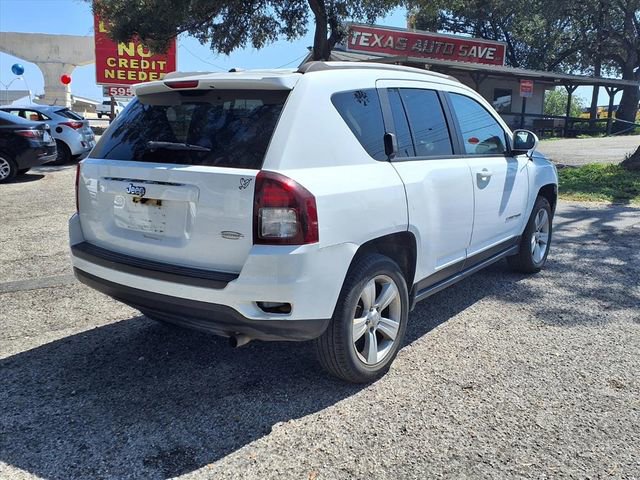 Used 2017 Jeep Compass Latitude FWD image 6