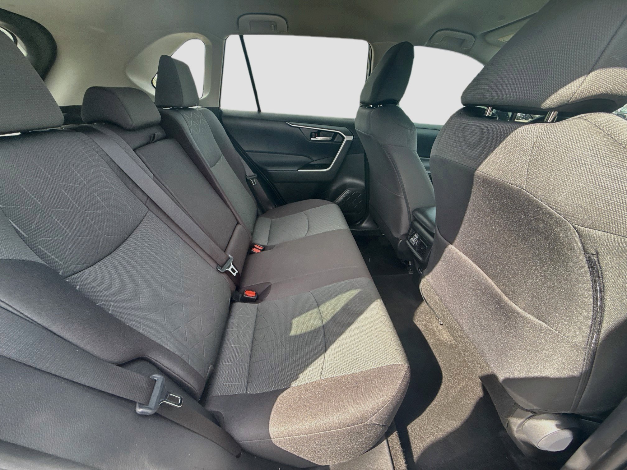 Used 2023 Toyota RAV4 XLE AWD/4WD image 28