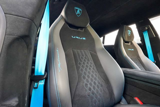 Used 2023 Lamborghini Urus Performante image 92