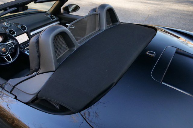 Used 2018 Porsche 718 Boxster S image 31