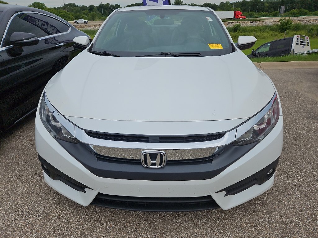 Used 2018 Honda Civic EX-T image 2