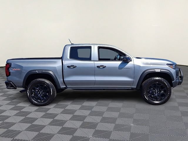 New 2026 Chevrolet Colorado Trail Boss w/ Off-Road Front Bumper Package AWD/4WD image 5