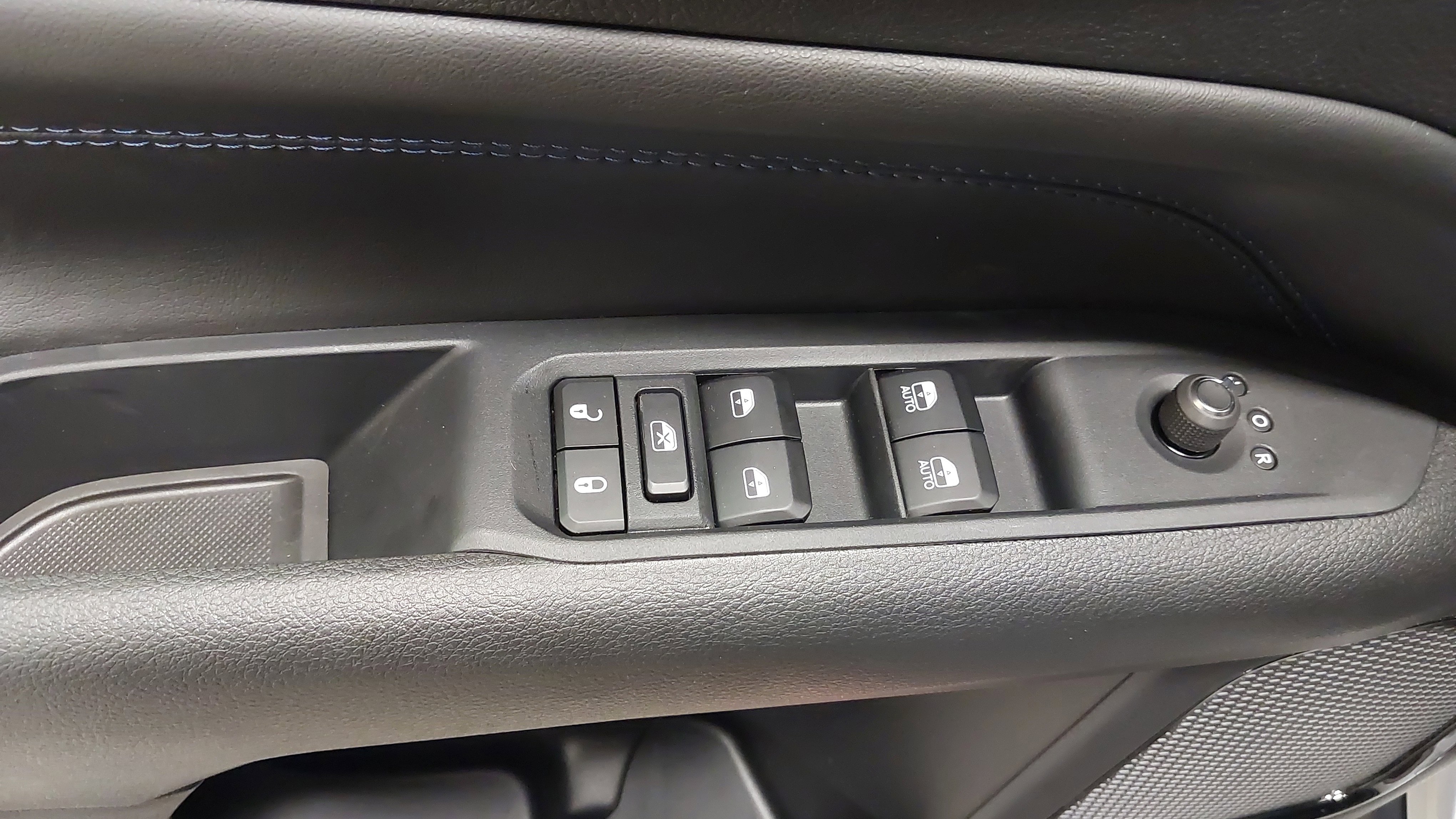 New 2026 Jeep Compass Latitude image 25