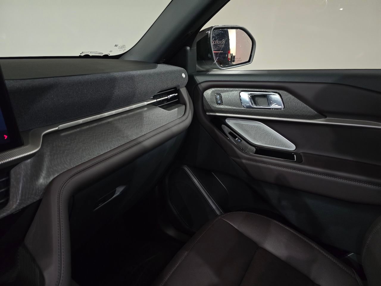 New 2026 Ford Explorer Platinum image 33