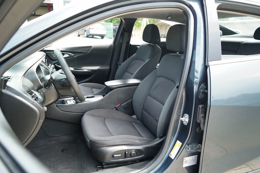 Used 2021 Chevrolet Malibu LT FWD image 8