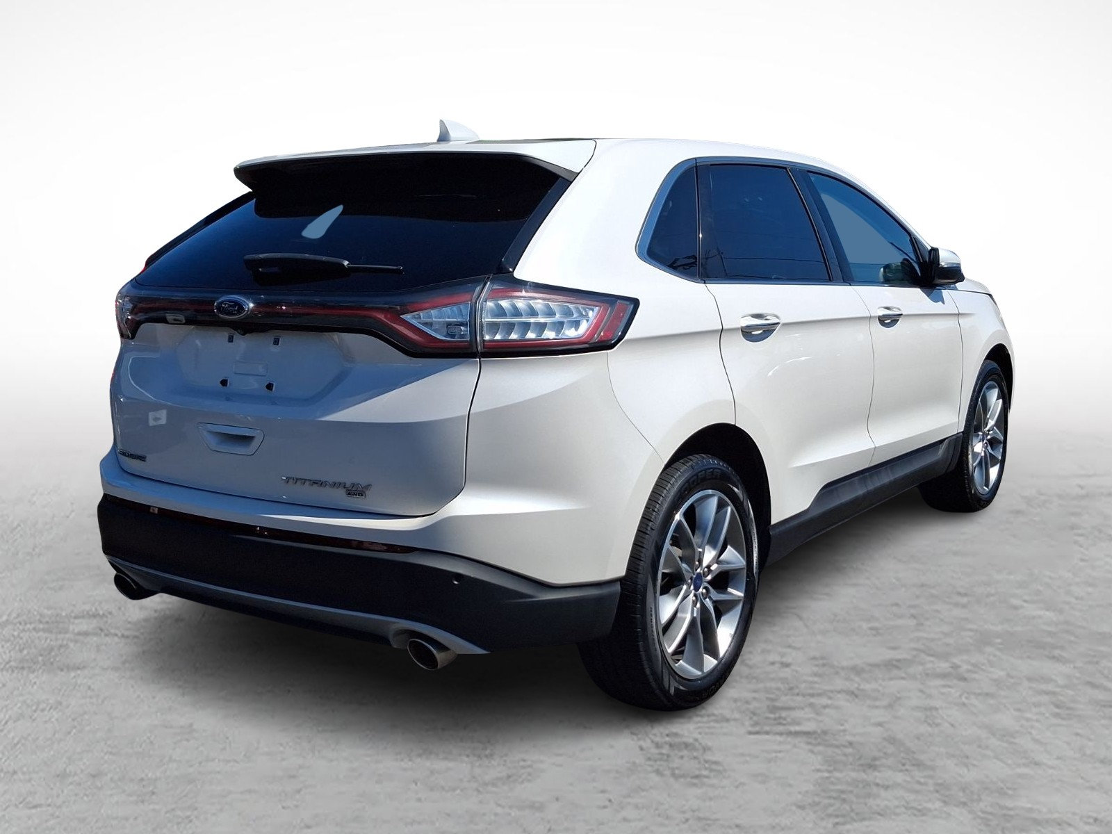 Used 2018 Ford Edge Titanium w/ Equipment Group 301A AWD/4WD image 6