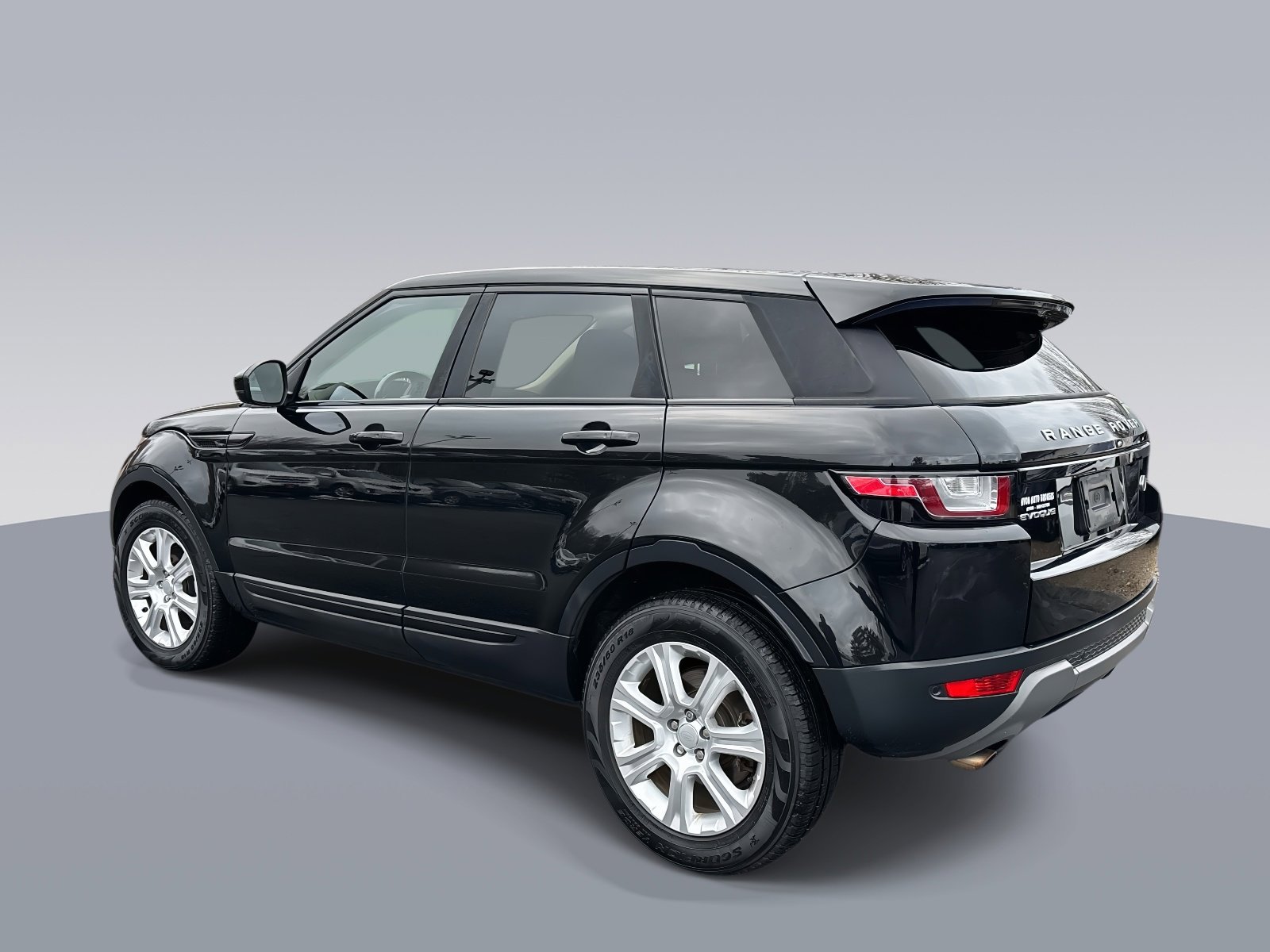 Used 2017 Land Rover Range Rover Evoque SE AWD/4WD image 5