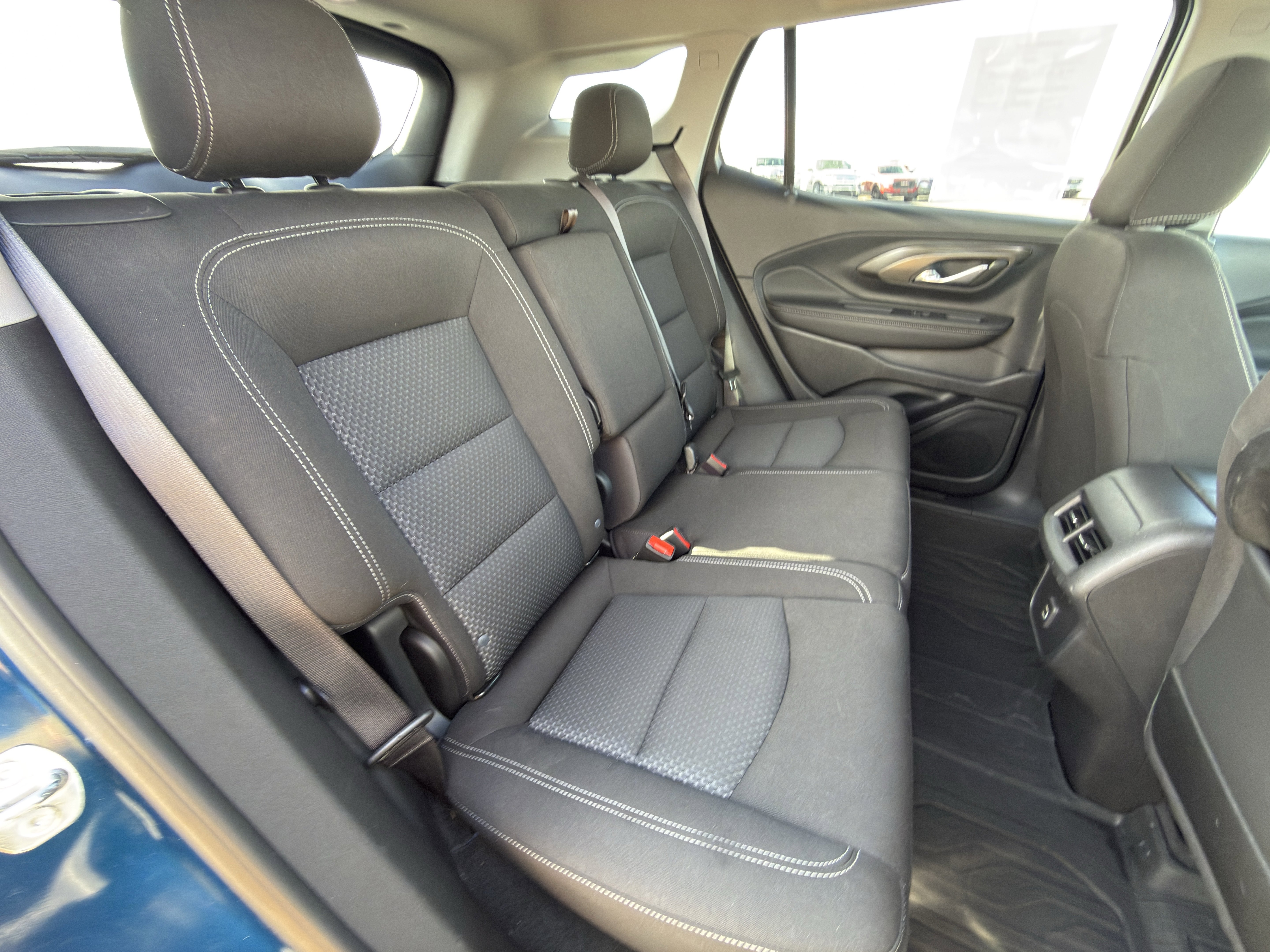 Used 2022 GMC Terrain SLE w/ Driver Convenience Package image 14