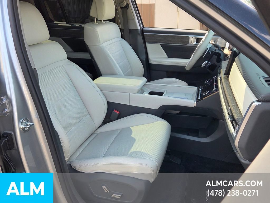 Used 2024 Hyundai Santa Fe Limited image 16