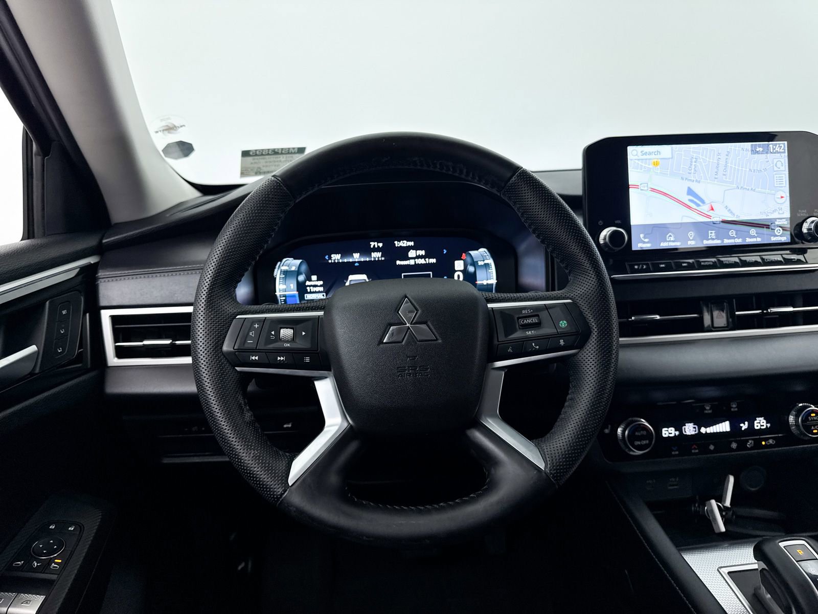 Used 2023 Mitsubishi Outlander SEL image 35