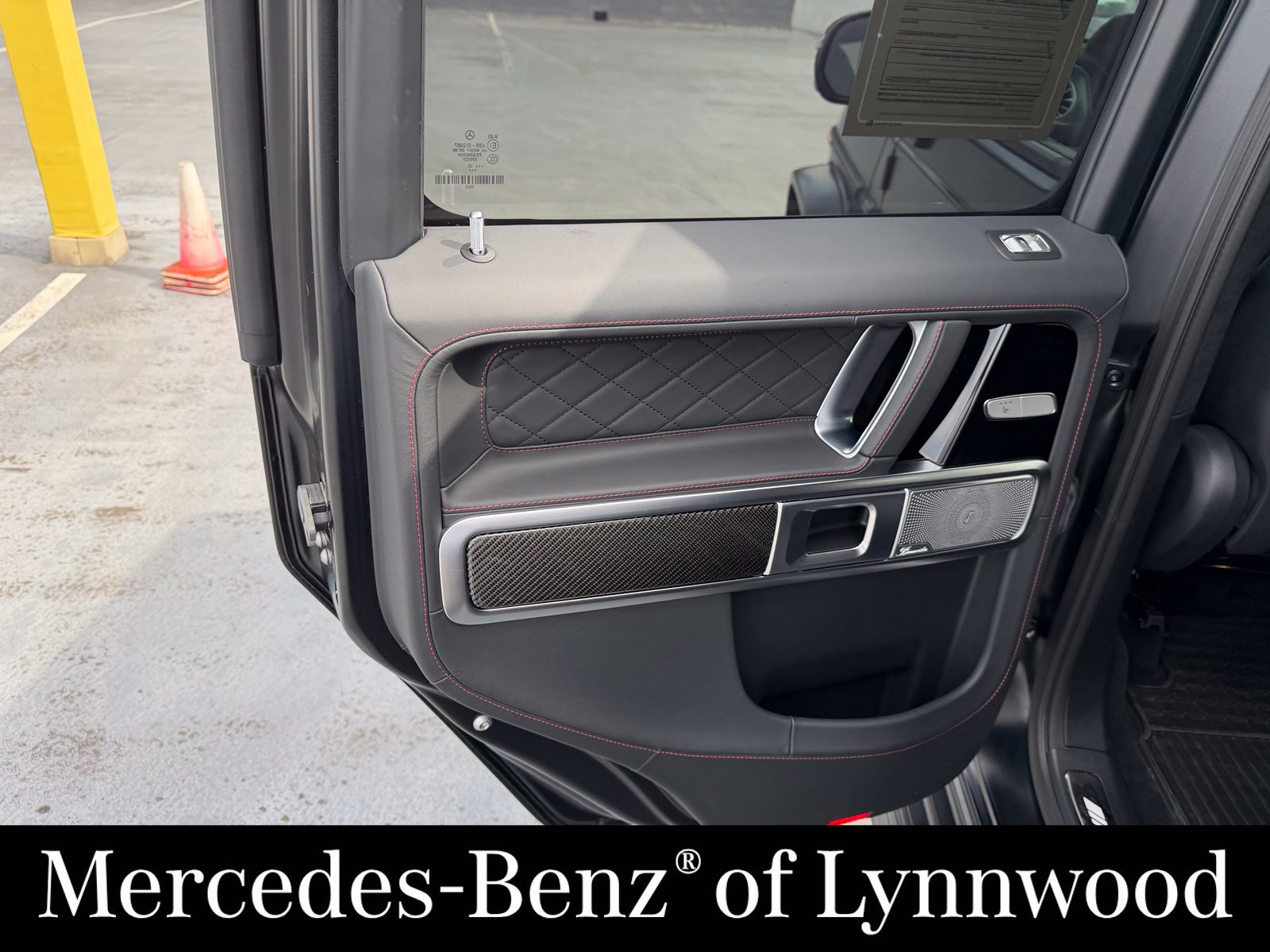 Used 2025 Mercedes-Benz G 63 AMG 4MATIC image 17
