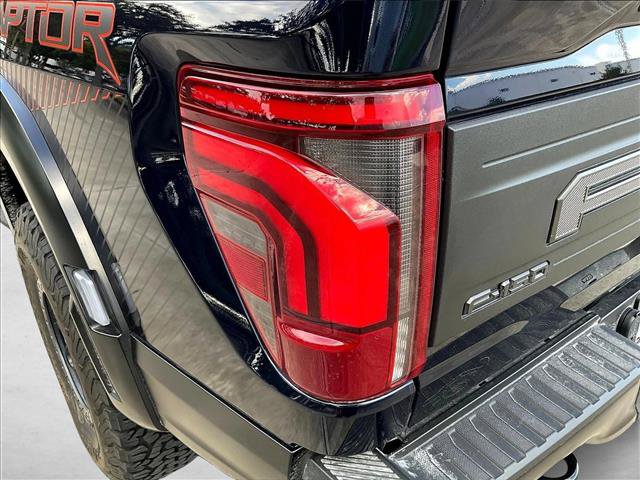 Used 2025 Ford F150 Raptor AWD/4WD image 28