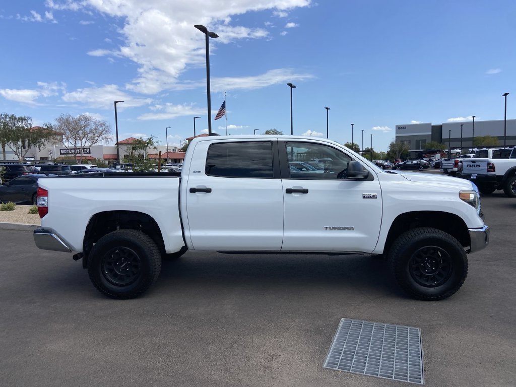 Used 2020 Toyota Tundra SR5 RWD image 2