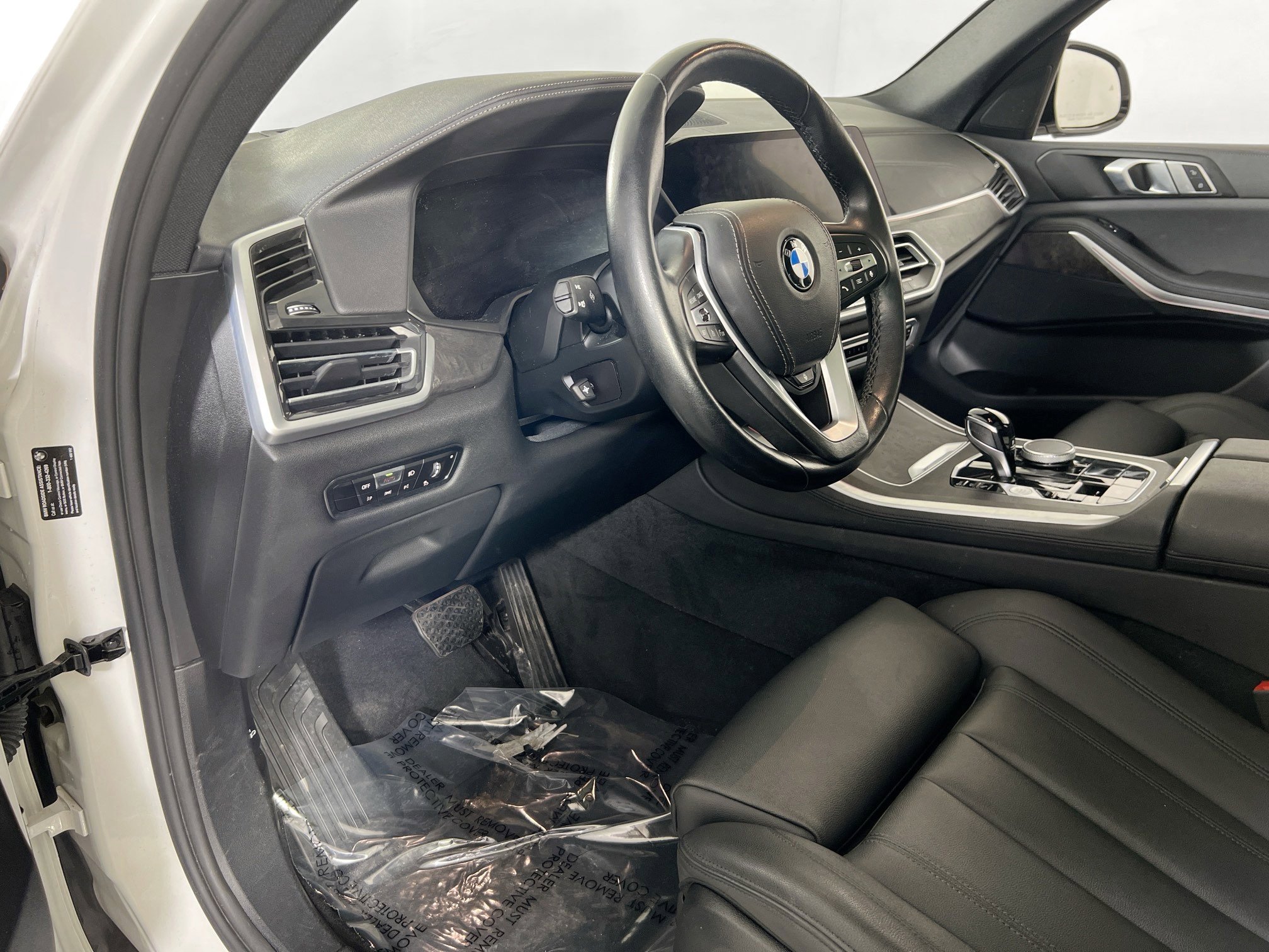 Used 2022 BMW X5 xDrive40i w/ Premium Package AWD/4WD image 9