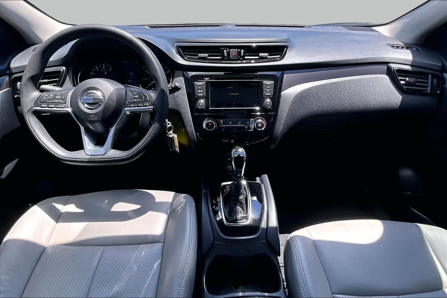 Used 2022 Nissan Rogue Sport S FWD image 13