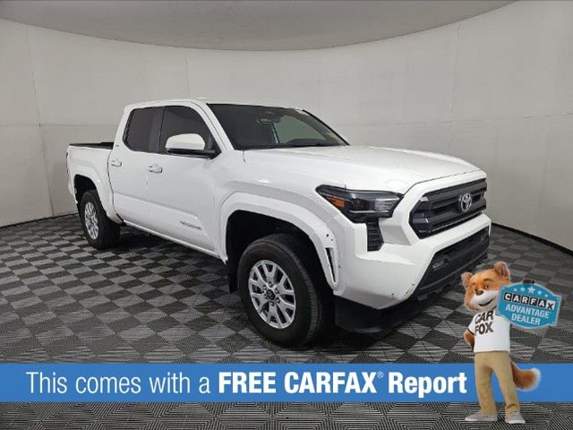 Used 2024 Toyota Tacoma SR5 AWD/4WD image 2