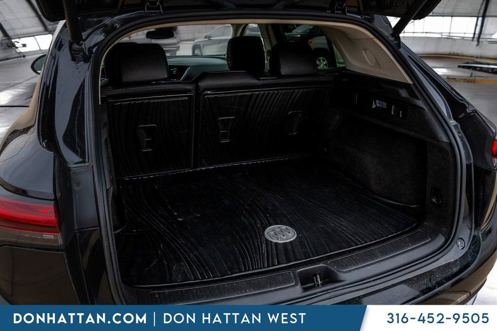 Used 2023 Buick Envision Essence image 29