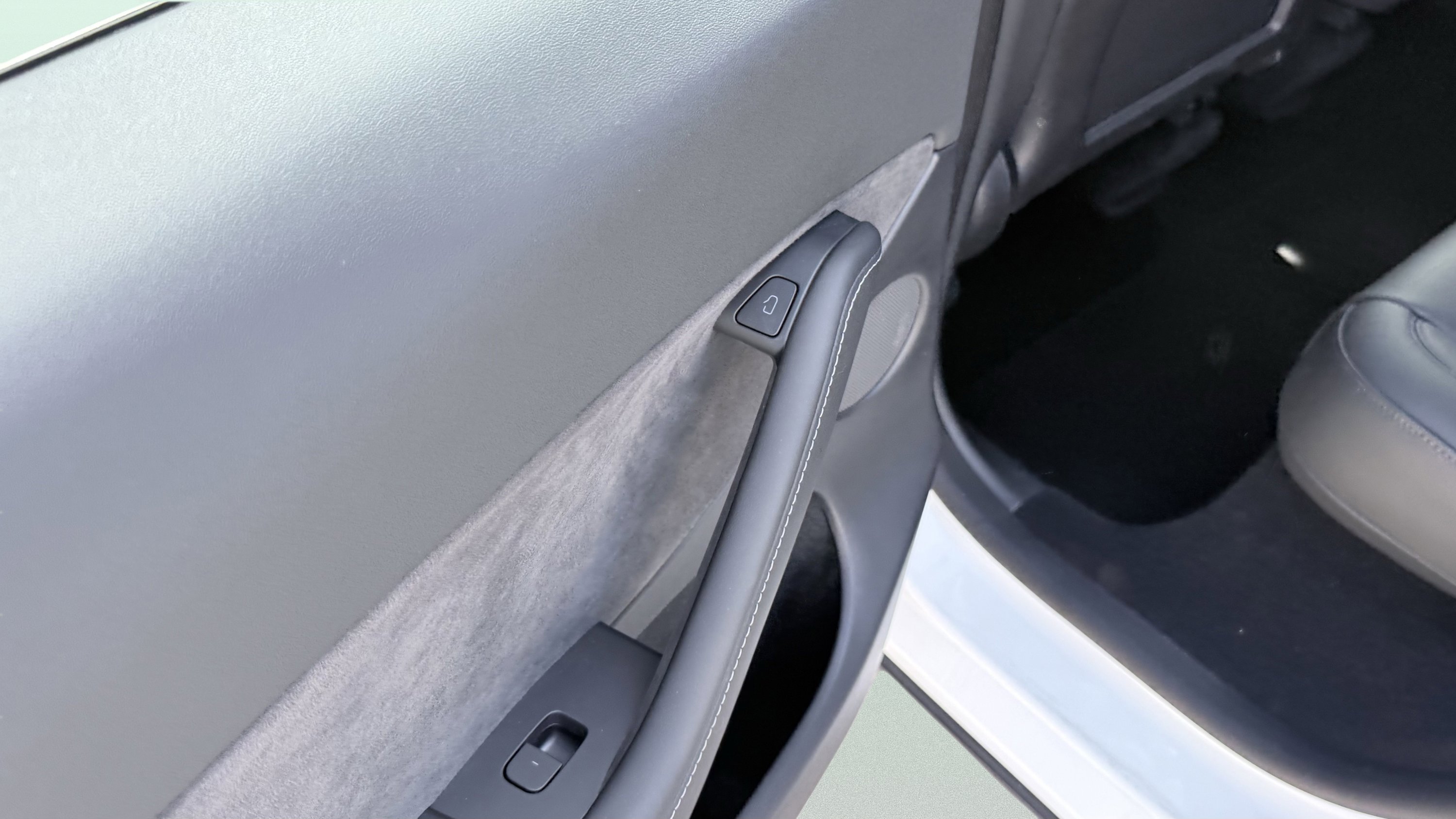 Used 2023 Tesla Model Y Long Range image 27