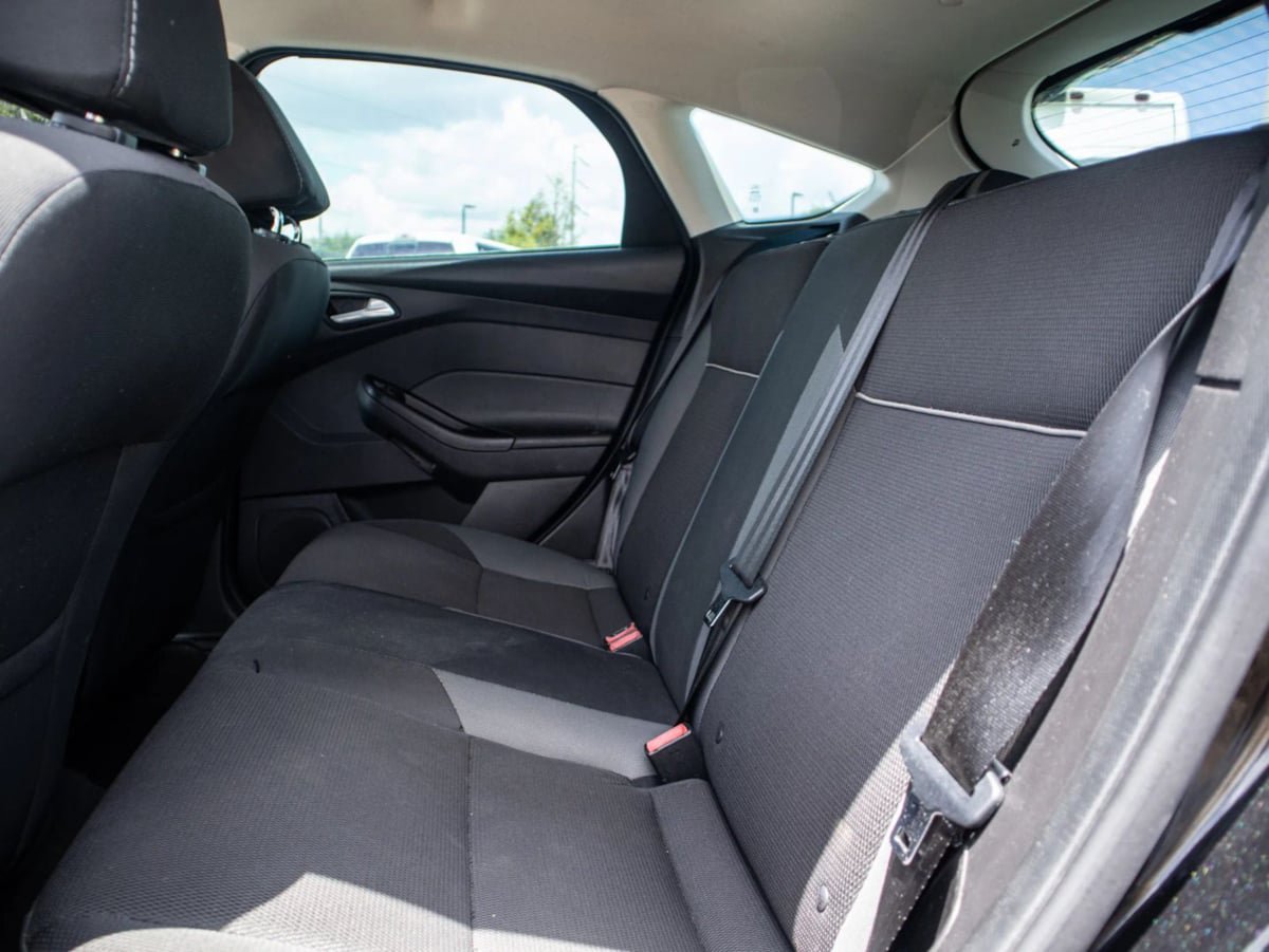 Used 2014 Ford Focus SE FWD image 26