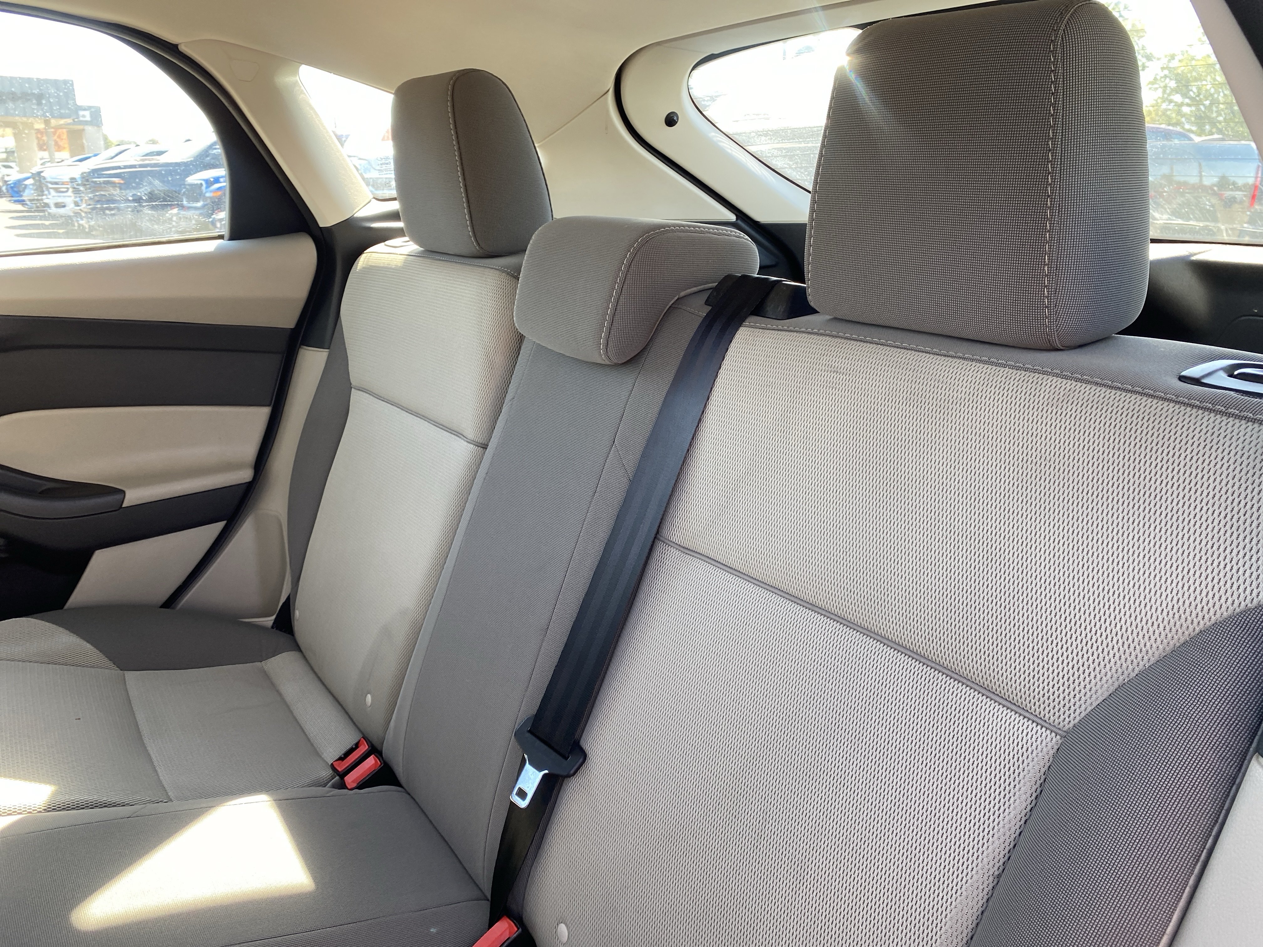 Used 2013 Ford Focus SE w/ SE Winter Pkg FWD image 23