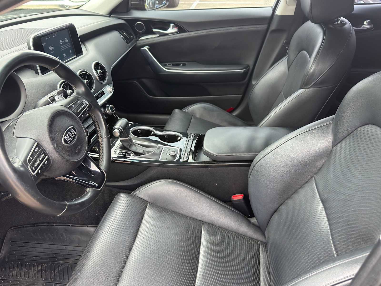 Used 2019 Kia Stinger RWD image 9