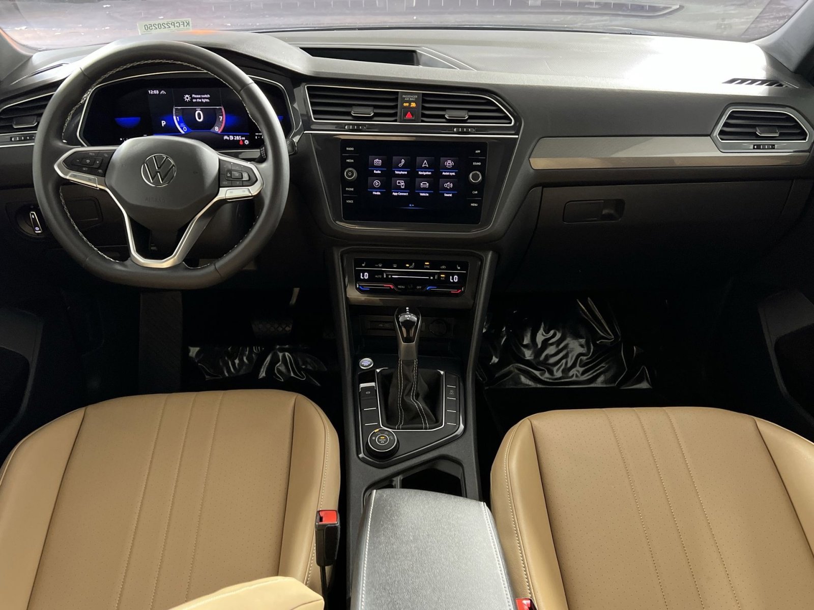 Used 2022 Volkswagen Tiguan SE image 22