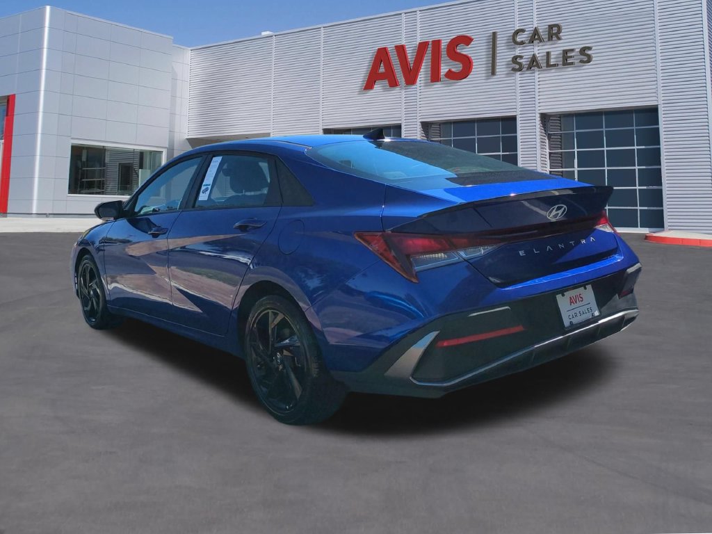 Used 2026 Hyundai Elantra Sport FWD image 9