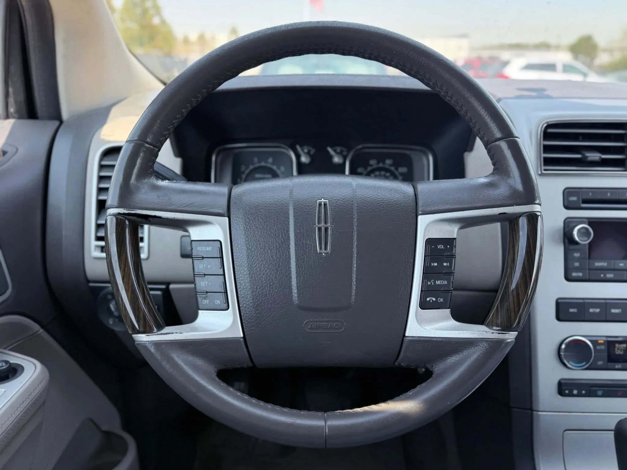 Used 2008 Lincoln MKX AWD image 24