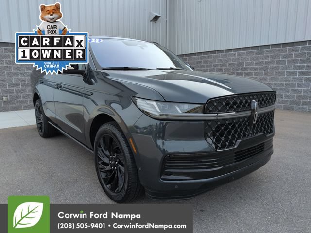 Used 2025 Lincoln Navigator Reserve w/ Jet Appearance Package