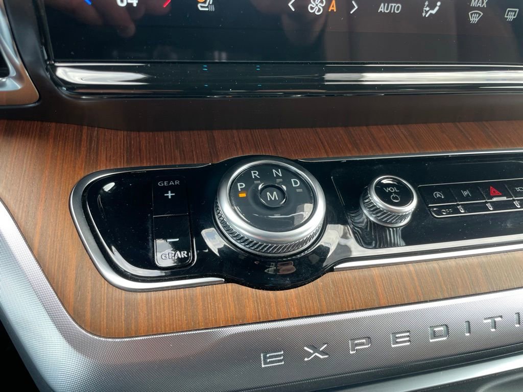 Used 2025 Ford Expedition Max King Ranch AWD/4WD image 13