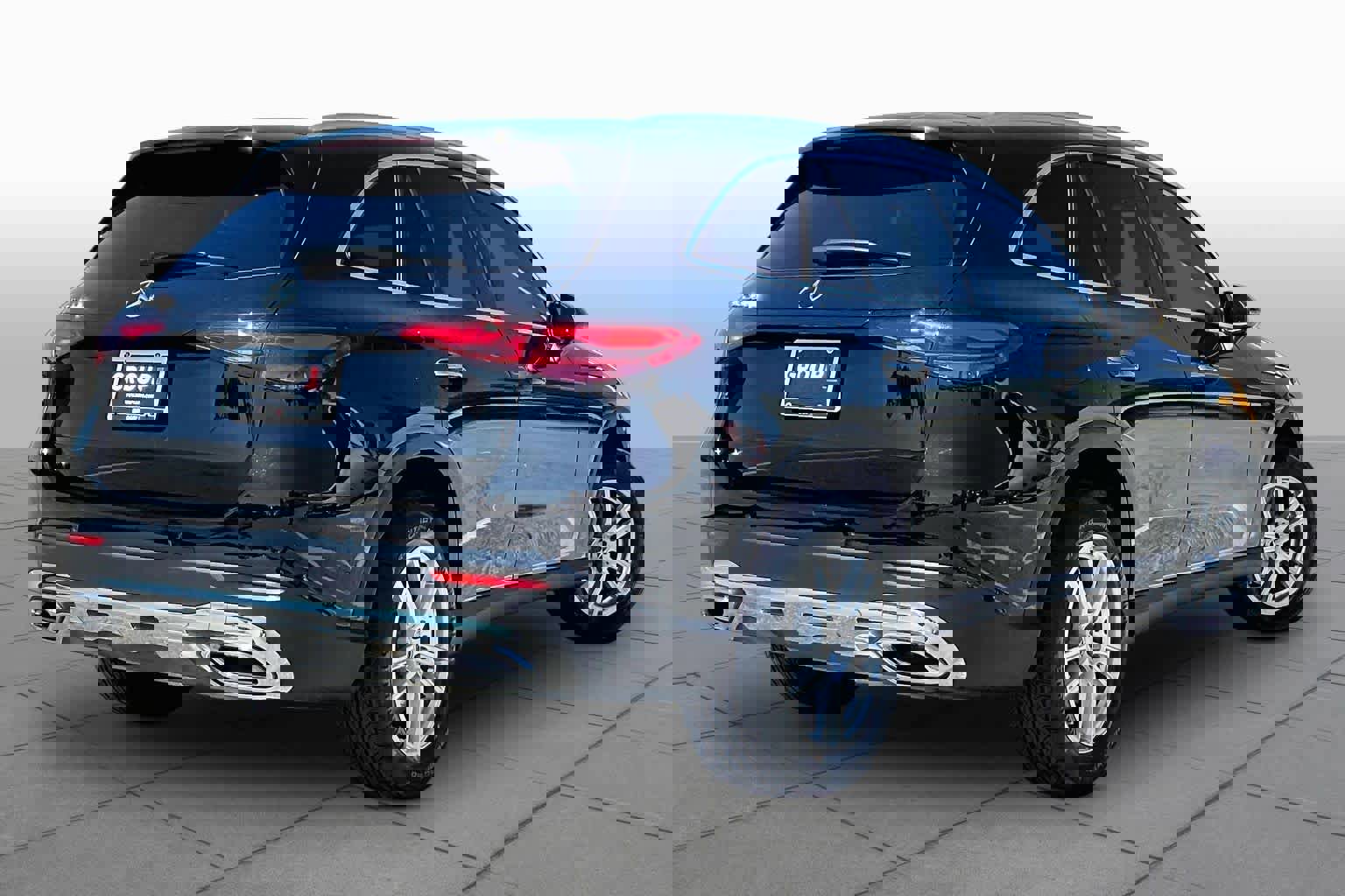 Used 2025 Mercedes-Benz GLC 300 image 13