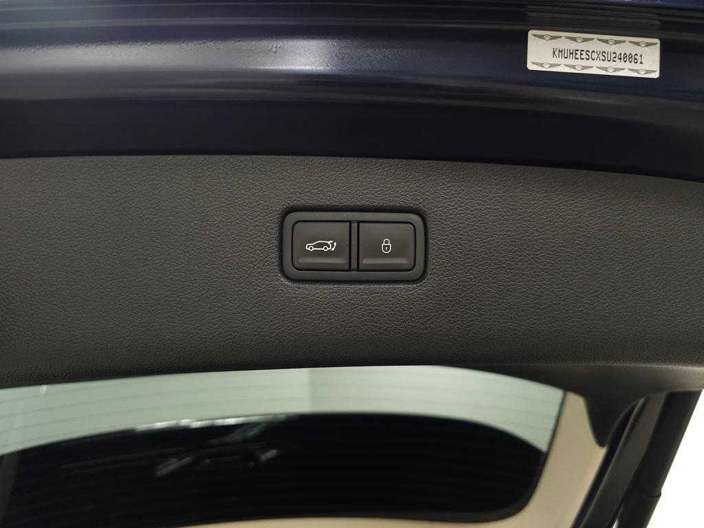 Used 2025 Genesis GV80 3.5T Prestige AWD/4WD image 9