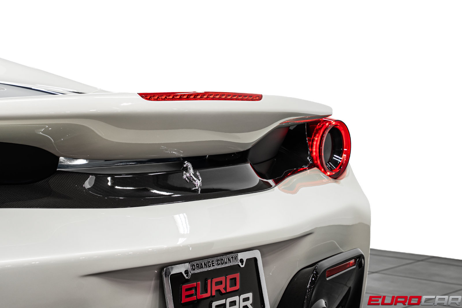 Used 2020 Ferrari 488 Pista Spider RWD image 32