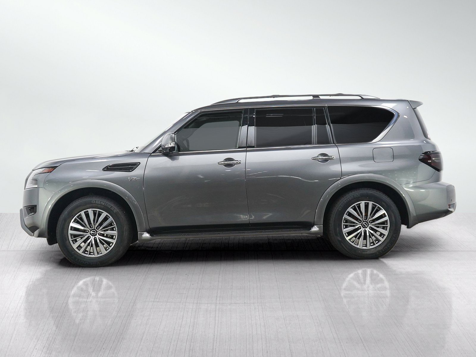 Used 2021 Nissan Armada SL w/ Captain's Chairs Package AWD/4WD image 2