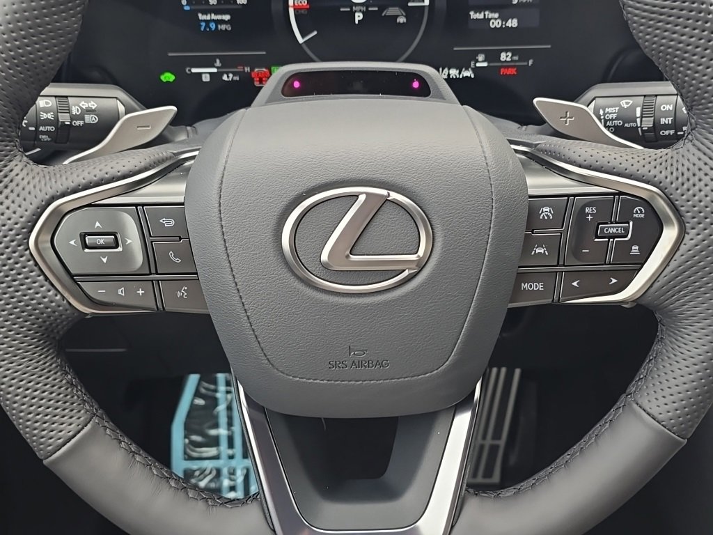 New 2026 Lexus TX 500h AWD image 18