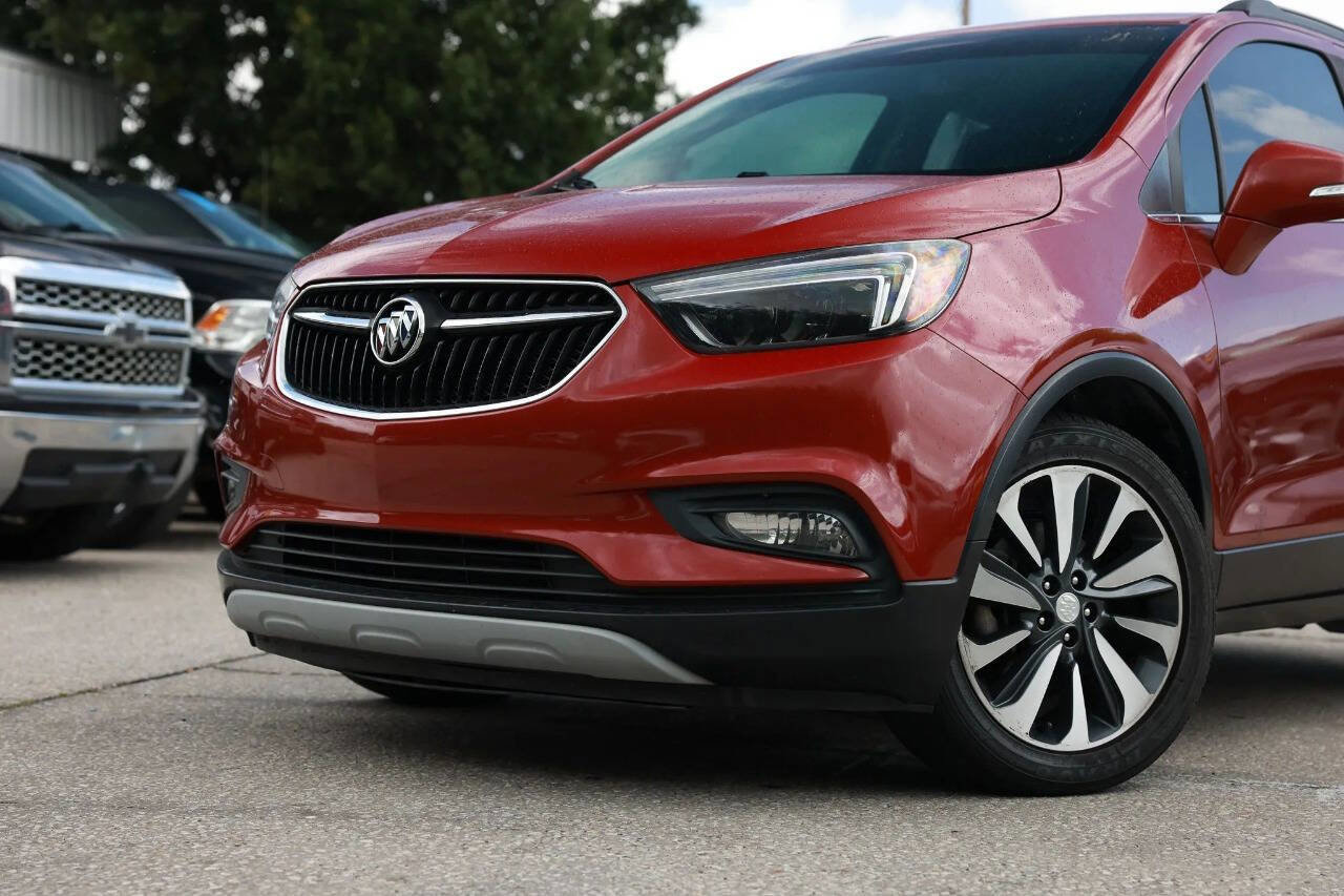 Used 2019 Buick Encore Essence FWD image 1