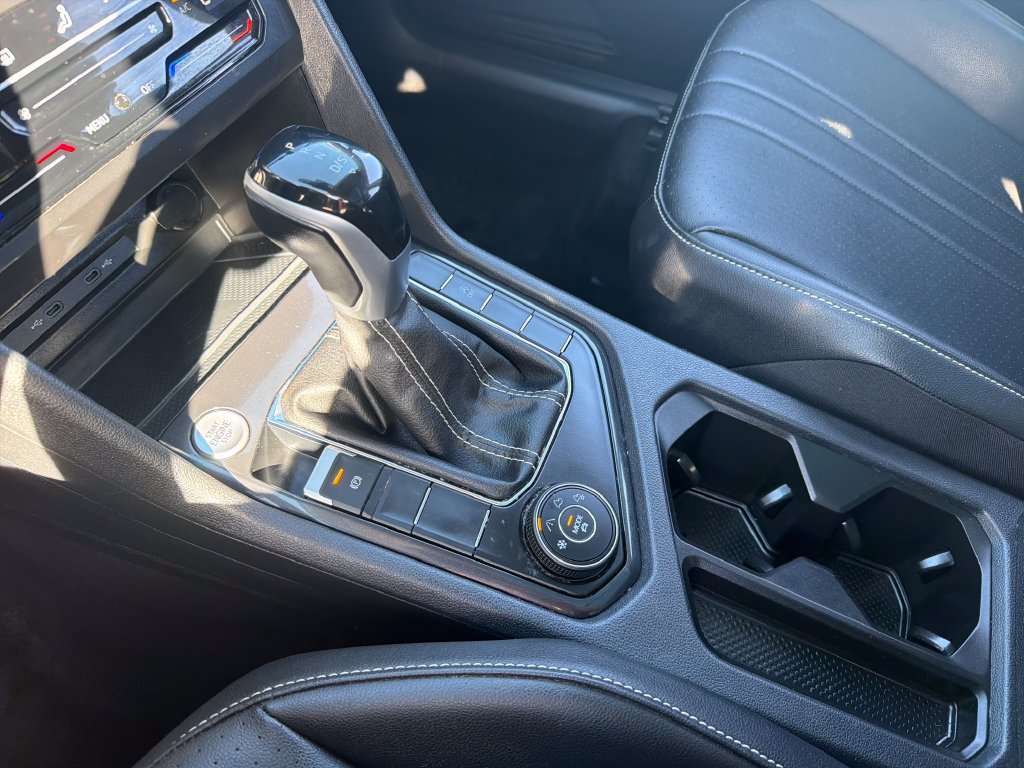 Certified 2023 Volkswagen Tiguan SE w/ Panoramic Sunroof Package AWD/4WD image 18