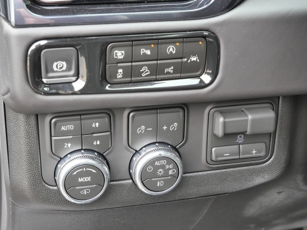 New 2026 GMC Yukon AT4 Ultimate AWD/4WD image 50