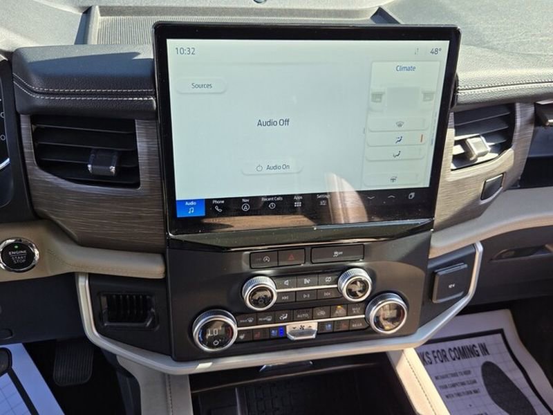 Used 2024 Ford Expedition Limited RWD image 19